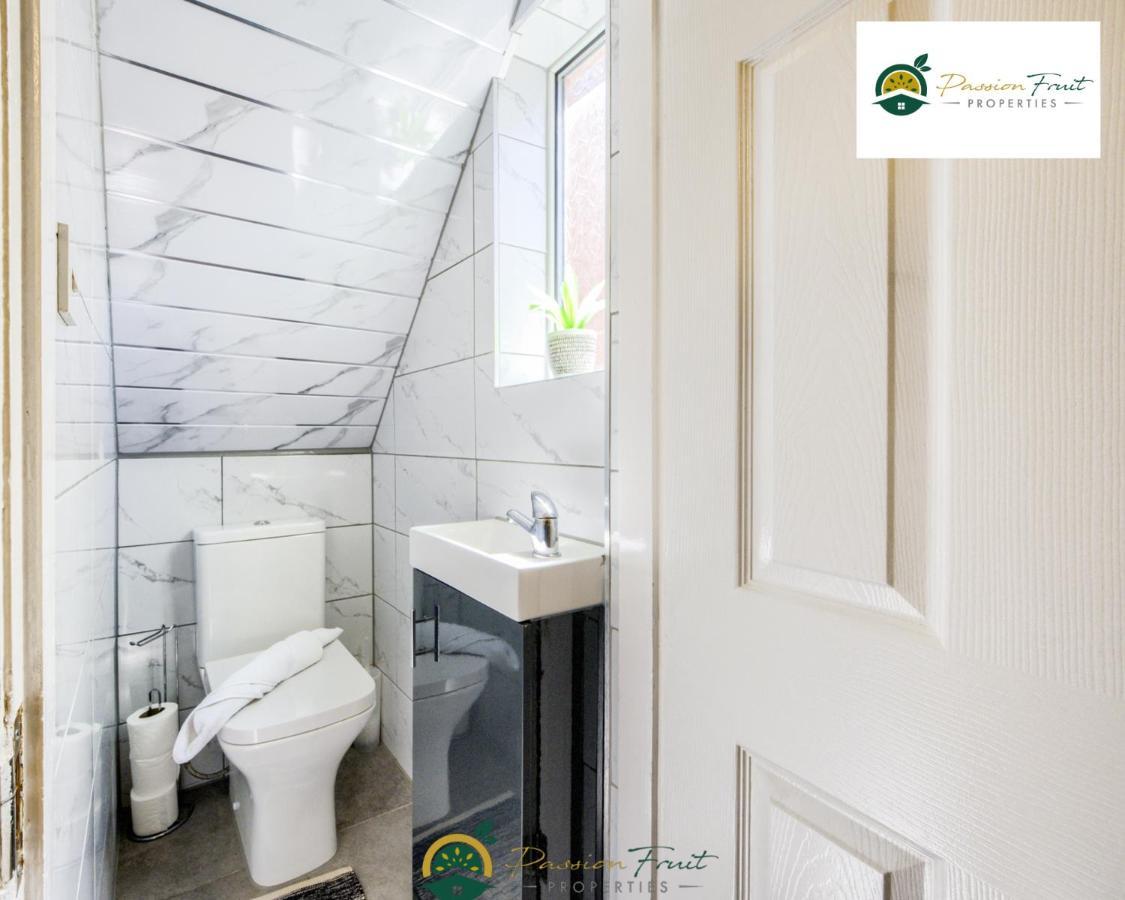 3 Bedroom Coventry House By Passionfruitproperties With Free Wi-Fi, Large Garden And Driveway - 52Nrc Eksteriør billede