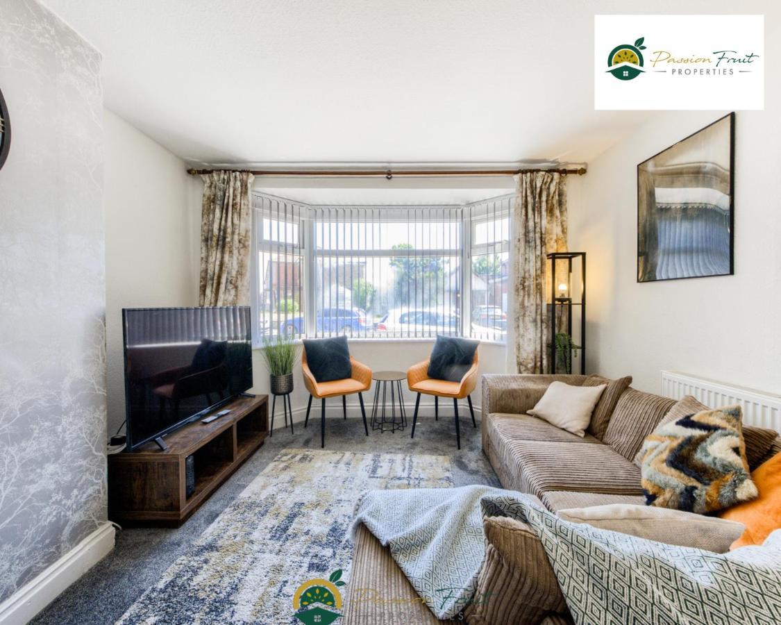 3 Bedroom Coventry House By Passionfruitproperties With Free Wi-Fi, Large Garden And Driveway - 52Nrc Eksteriør billede