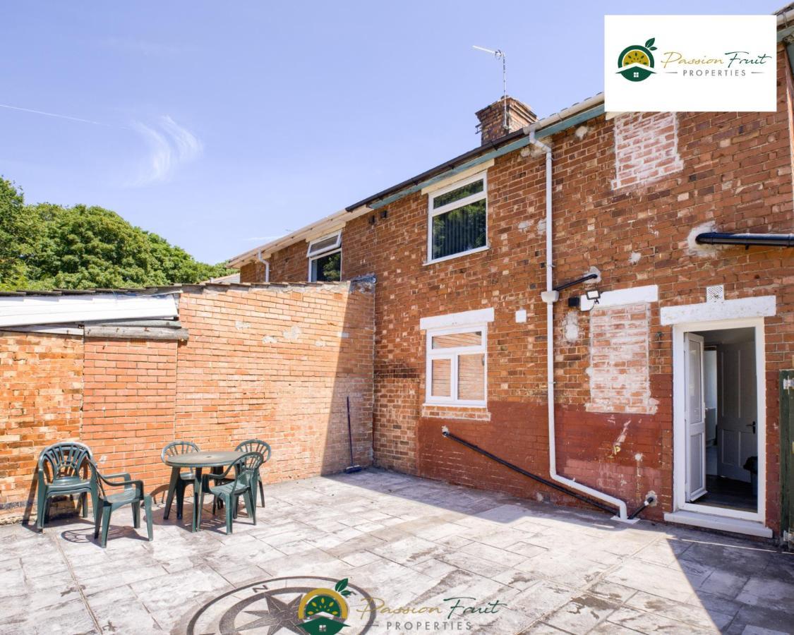 3 Bedroom Coventry House By Passionfruitproperties With Free Wi-Fi, Large Garden And Driveway - 52Nrc Eksteriør billede