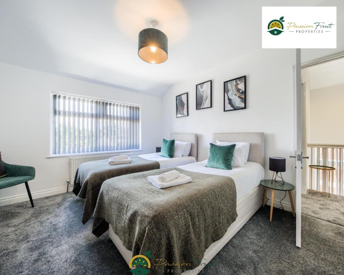 3 Bedroom Coventry House By Passionfruitproperties With Free Wi-Fi, Large Garden And Driveway - 52Nrc Eksteriør billede